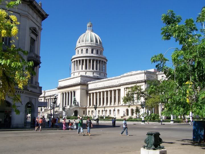 el che guevara mausoleo