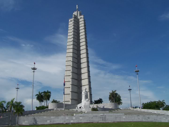 el che guevara mausoleo